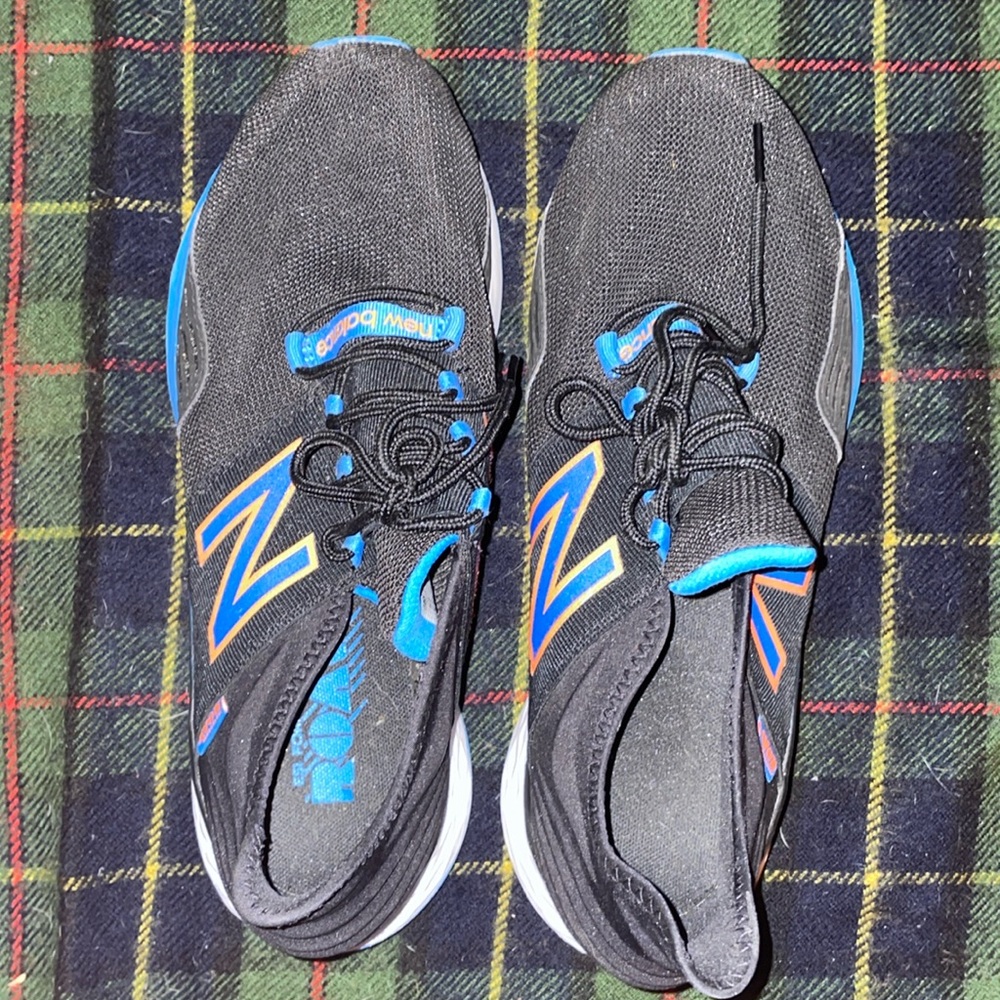 New Balance Men’s Size 11 ROAV